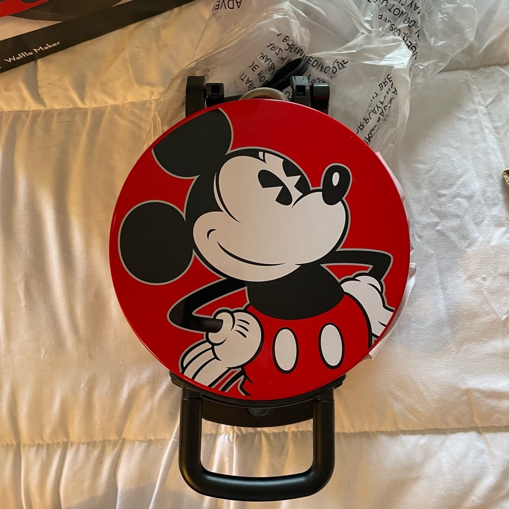 Mickey Mouse waffle maker brand new